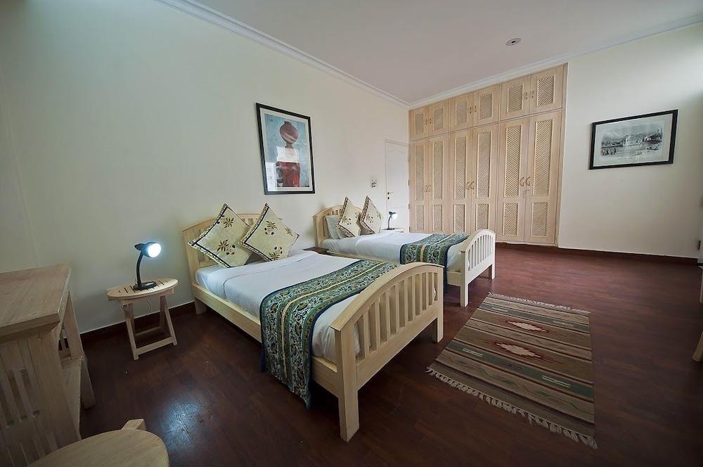 Colonel'S Retreat At The Airport Bed & Breakfast New Delhi Ngoại thất bức ảnh