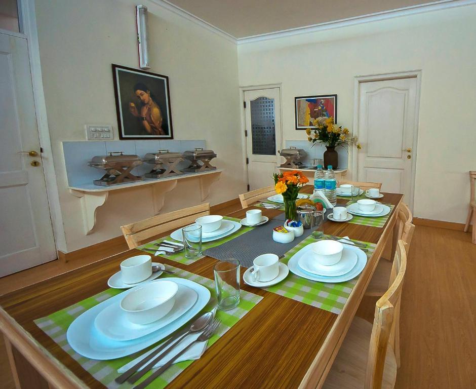 Colonel'S Retreat At The Airport Bed & Breakfast New Delhi Ngoại thất bức ảnh