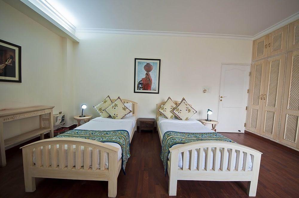 Colonel'S Retreat At The Airport Bed & Breakfast New Delhi Ngoại thất bức ảnh