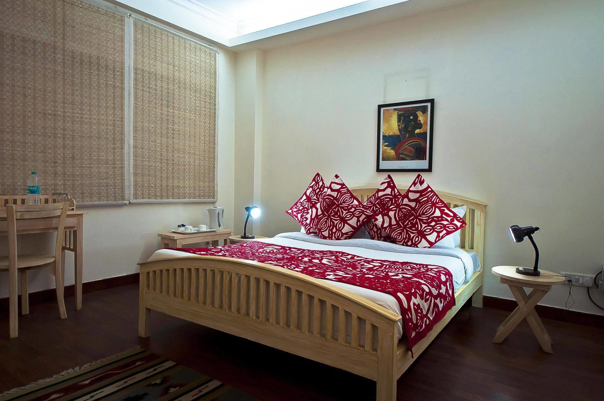 Colonel'S Retreat At The Airport Bed & Breakfast New Delhi Ngoại thất bức ảnh